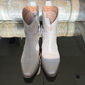 Dingo Cream Ankle Booties